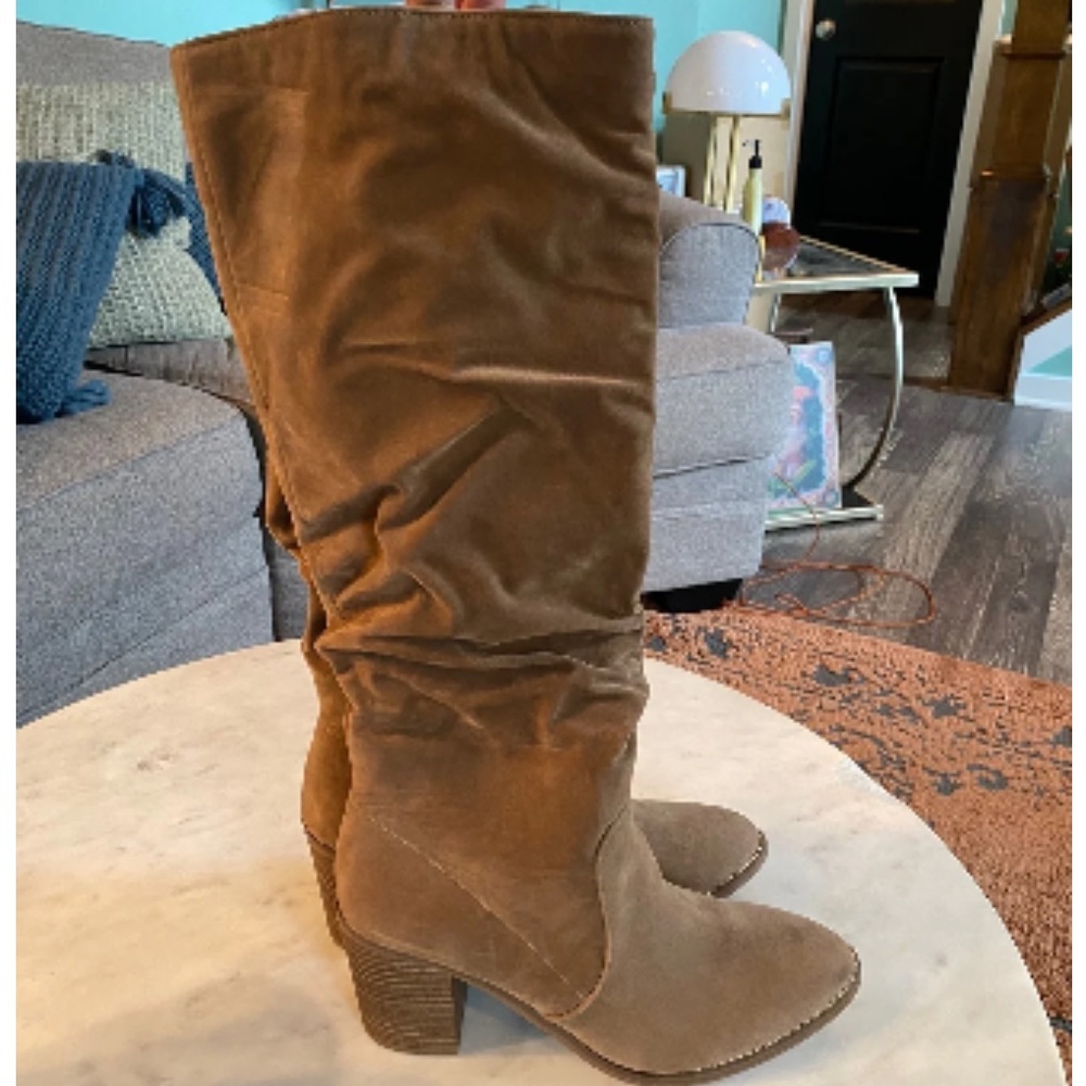 Universal Thread Tan Slouchy Suede Mid-Calf Block Heel Boots